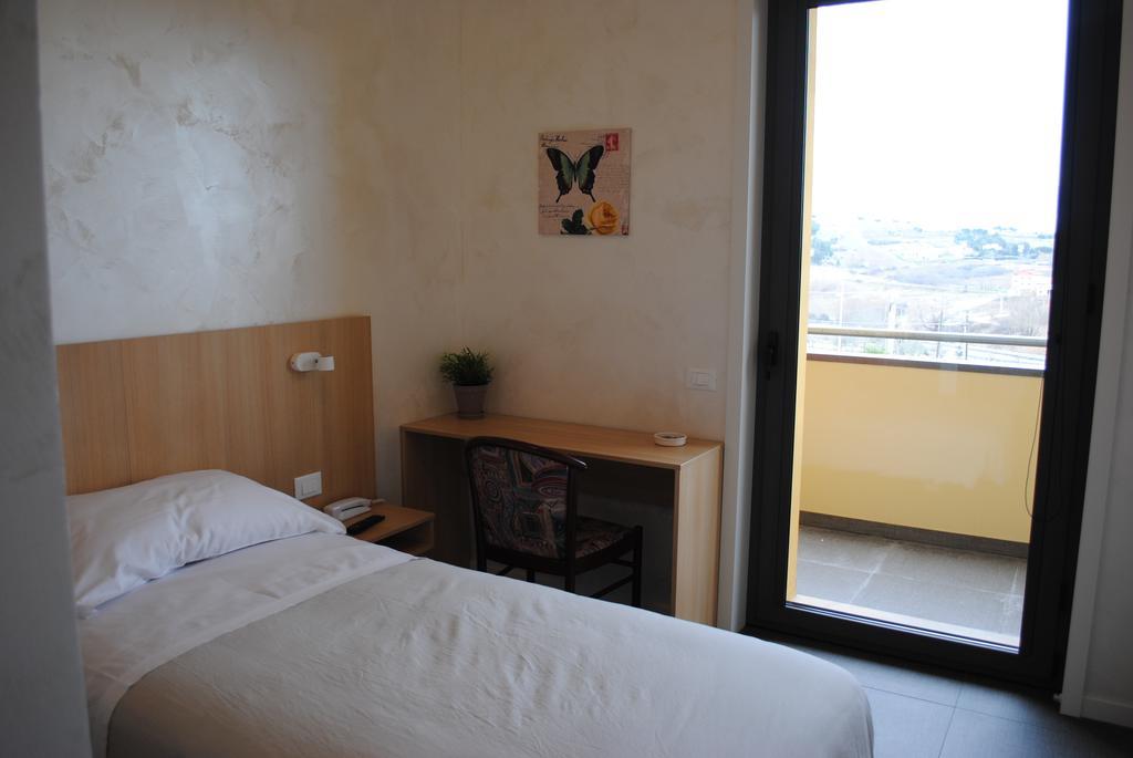 Hotel La Tavernetta Campobasso Room photo